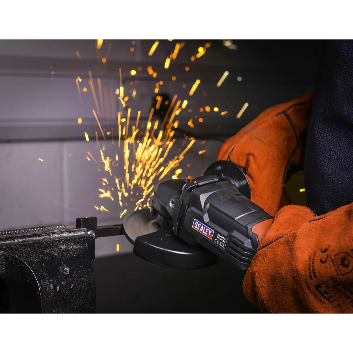 Cordless Angle Grinder ¯115mm 20V Lithium-ion 1hr Charge