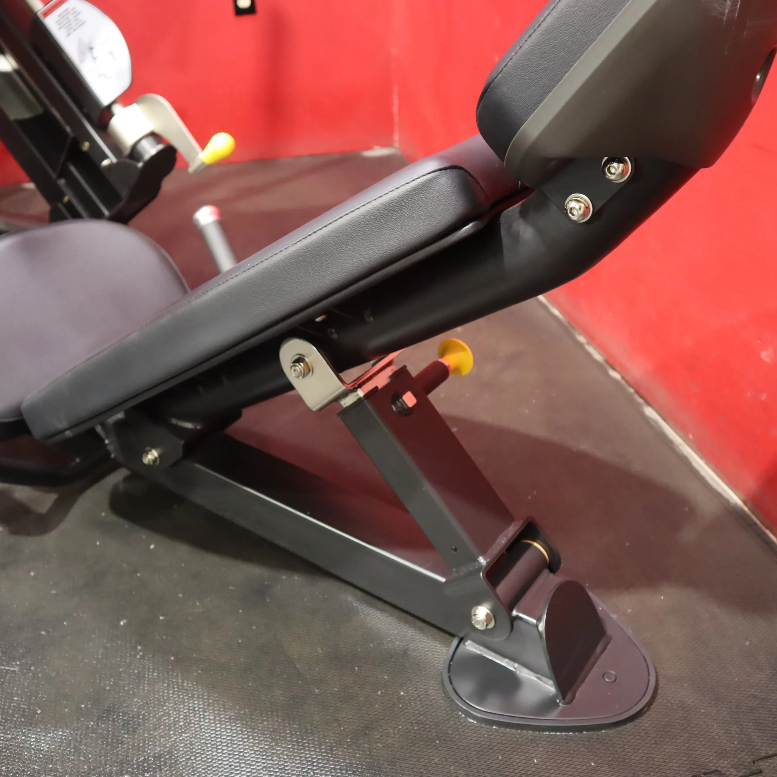 Hoist Linear Leg Press (Refurbished)