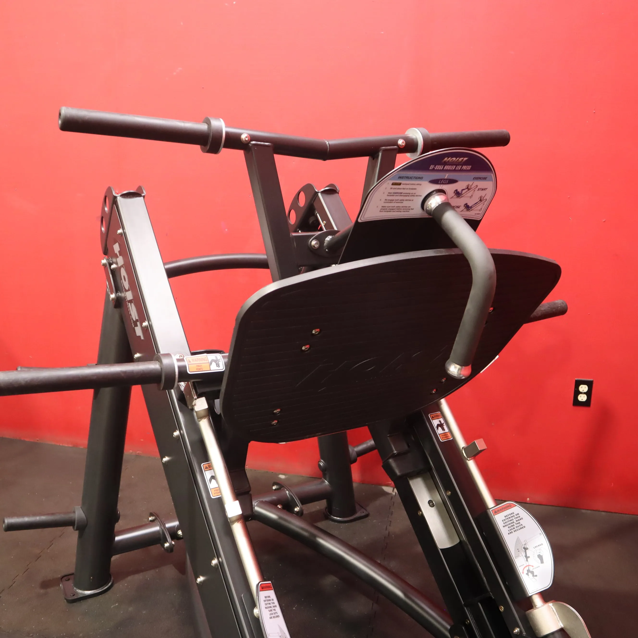 Hoist Linear Leg Press (Refurbished)