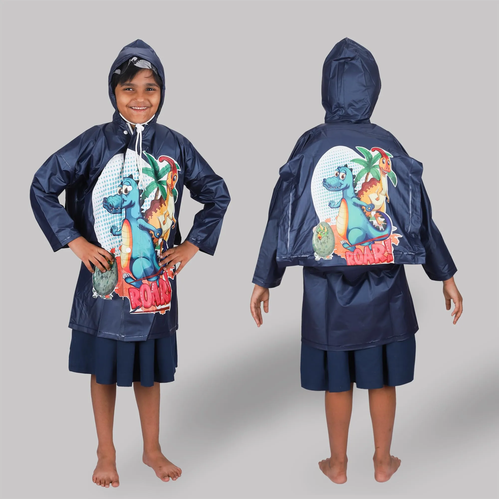 THE CLOWNFISH Toon Caper Series Kids Waterproof PVC Longcoat with Adjustable Hood & Extra Space for Backpack/Schoolbag Holding. Printed Plastic Pouch. Kid Age-3-4 years (Midnight Blue)