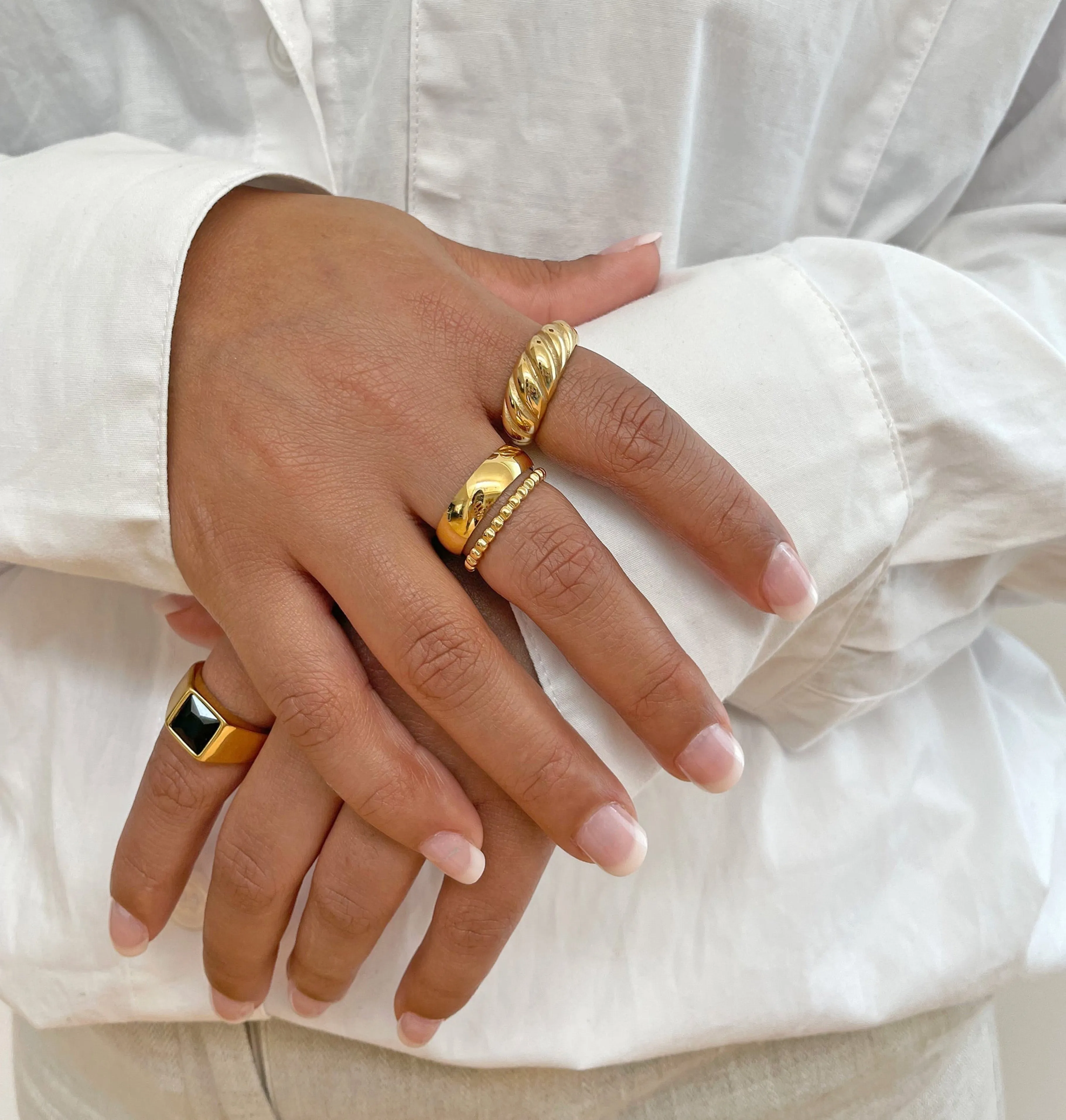 TONI THICK GOLD STACKABLE RING BAND